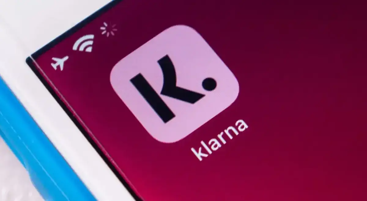 can you use someone else's card on Klarna